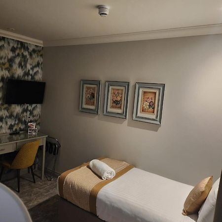 Caledonian Hotel Нюкасъл ъпон Тайн Екстериор снимка