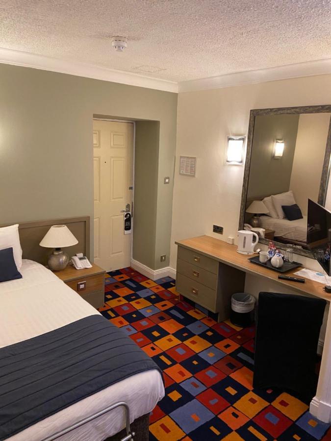 Caledonian Hotel Нюкасъл ъпон Тайн Екстериор снимка