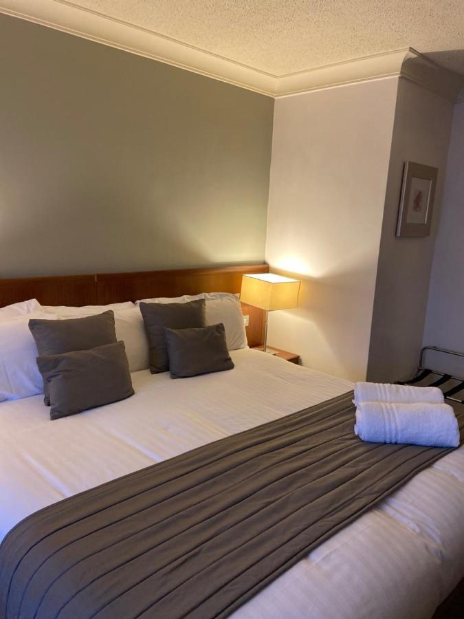Caledonian Hotel Нюкасъл ъпон Тайн Екстериор снимка