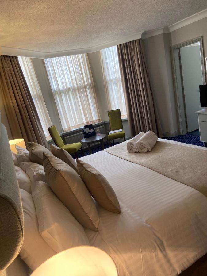 Caledonian Hotel Нюкасъл ъпон Тайн Екстериор снимка