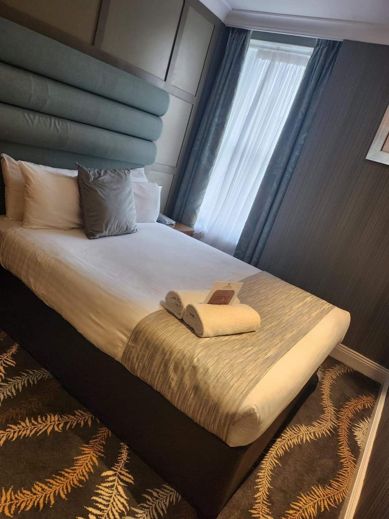 Caledonian Hotel Нюкасъл ъпон Тайн Екстериор снимка