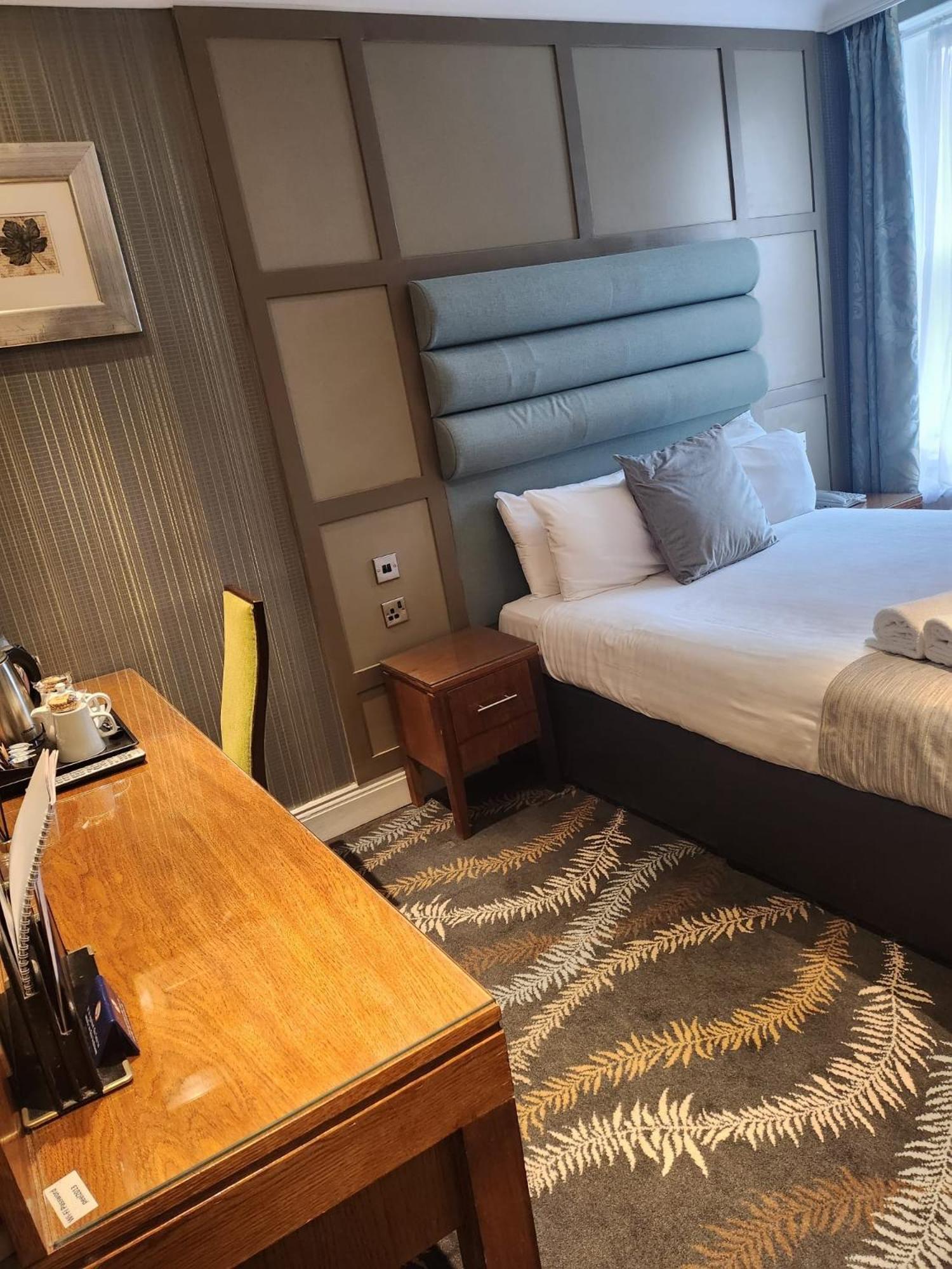 Caledonian Hotel Нюкасъл ъпон Тайн Екстериор снимка