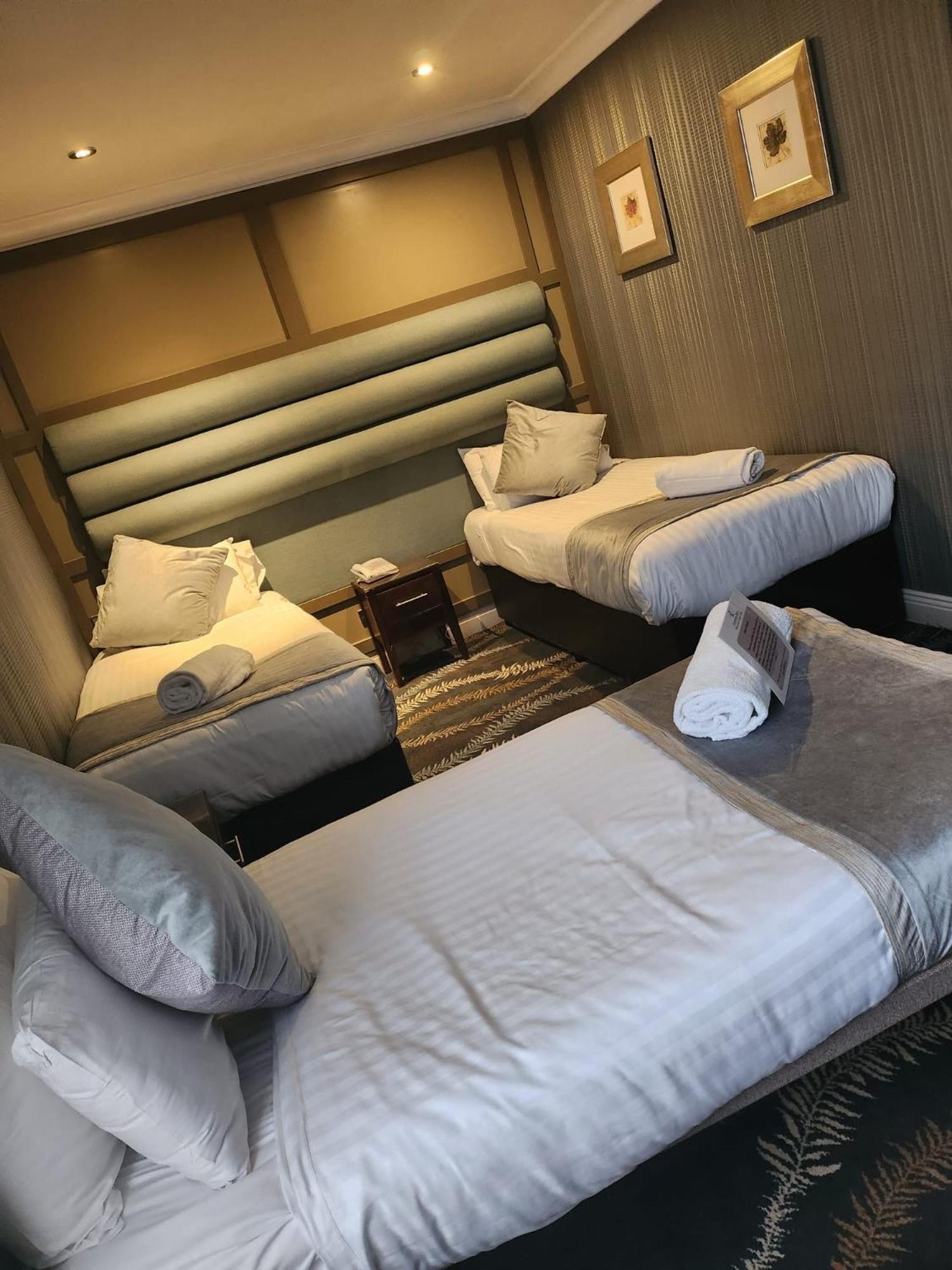 Caledonian Hotel Нюкасъл ъпон Тайн Екстериор снимка