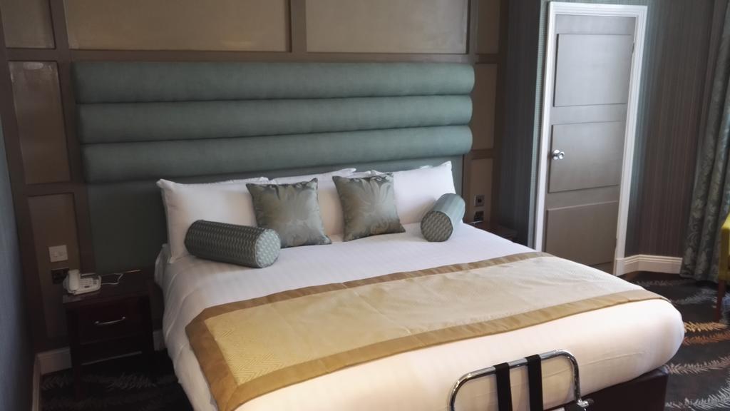 Caledonian Hotel Нюкасъл ъпон Тайн Стая снимка