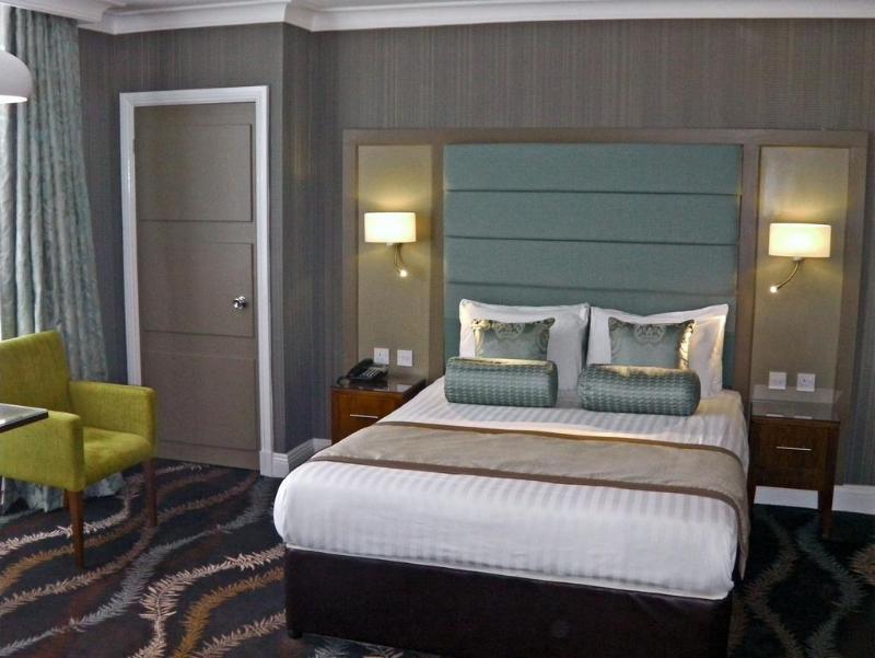 Caledonian Hotel Нюкасъл ъпон Тайн Екстериор снимка